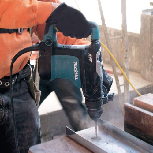  Makita HR3210C 1-14-Inch AVT SDS-Plus Rotary Hammer