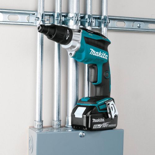  Makita XSF05T 18V LXT Lithium-Ion Brushless Cordless 2, 500 Rpm Screwdriver Kit (5.0Ah)