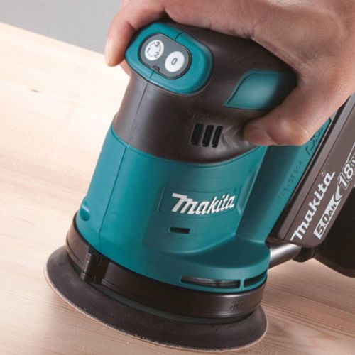  Makita XOB01T 5.0 Ah 18V LXT Lithium-Ion Cordless 5 Random Orbit Sander Kit