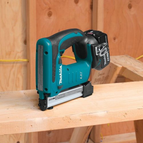  Makita XTS01Z 18V LXT Crown Stapler