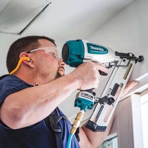  Makita AF635 15 Gauge, 2-12 Angled Finish Nailer, 34,