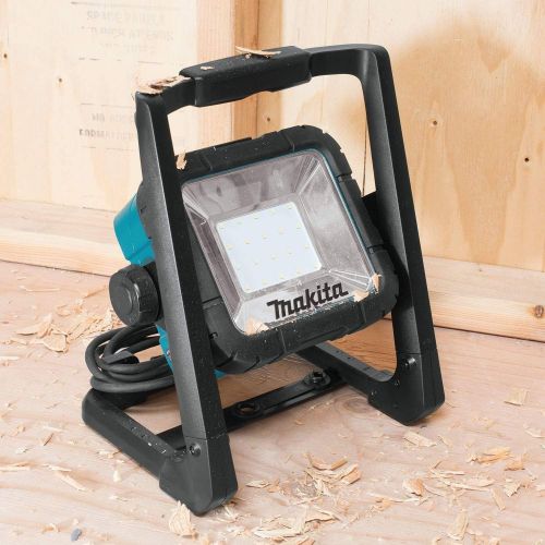  Makita DML805 18V LXT Lithium-Ion CordlessCorded L.E.D. Flood Light Tool