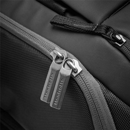  Visit the Manfrotto Store Manfrotto MB MA2-SB-XS Advanced² Camera Shoulder Bag XS, Extra Small, for Mirrorless Camera with Standard Lenses, with Multiple Pockets, Removable Shoulder Strap, Coated Fabric