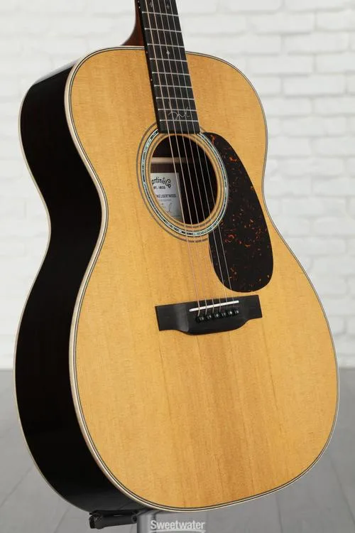 Martin 000-28 Brooke Ligertwood Signature Acoustic Guitar - Natural
