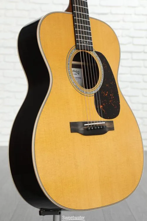 Martin 000-28 Brooke Ligertwood Signature Acoustic Guitar - Natural