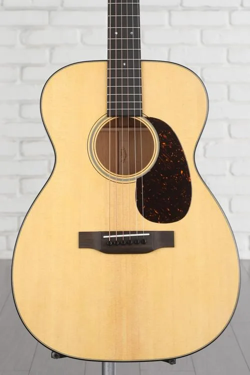  Martin 00-18 Acoustic Guitar - Natural