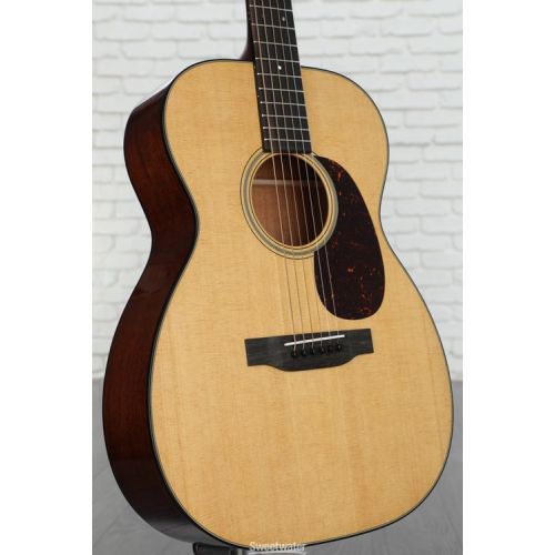  Martin 00-18 Acoustic Guitar - Natural