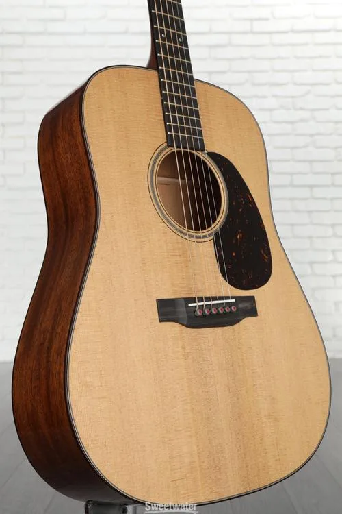 Martin D-18 Modern Deluxe Acoustic Guitar - Natural