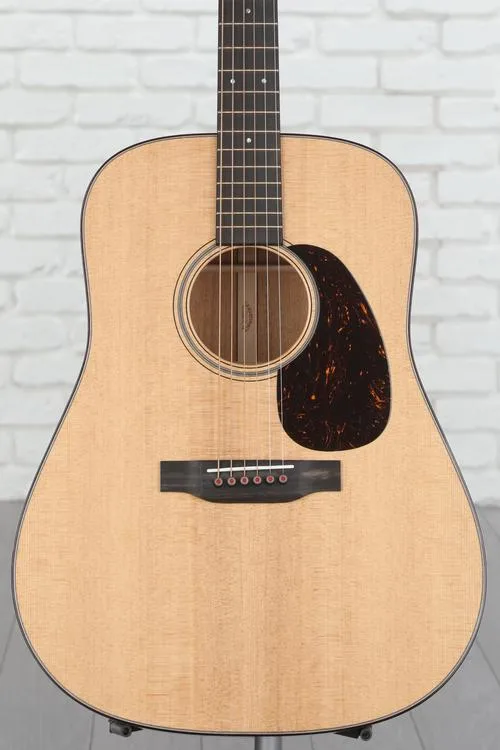  Martin D-18 Modern Deluxe Acoustic Guitar - Natural