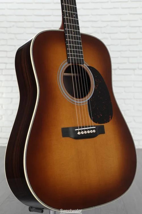 Martin HD-28 Acoustic Guitar - Ambertone
