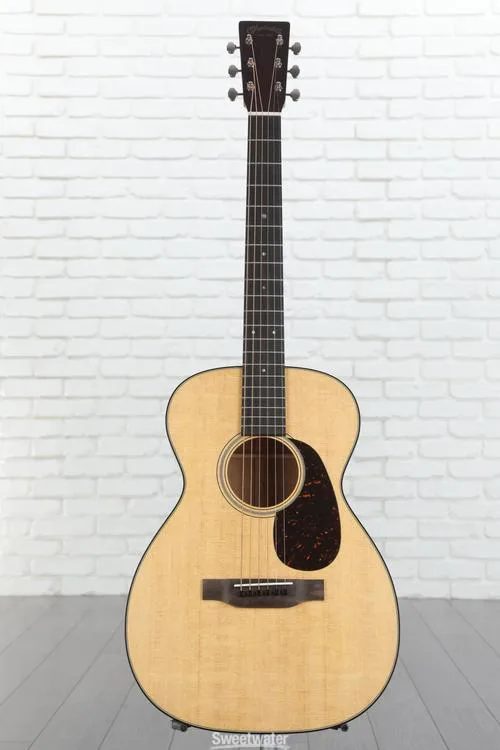  Martin 0-18 Acoustic Guitar - Natural