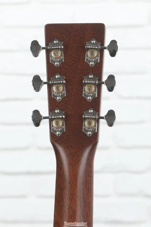  Martin 0-18 Acoustic Guitar - Natural