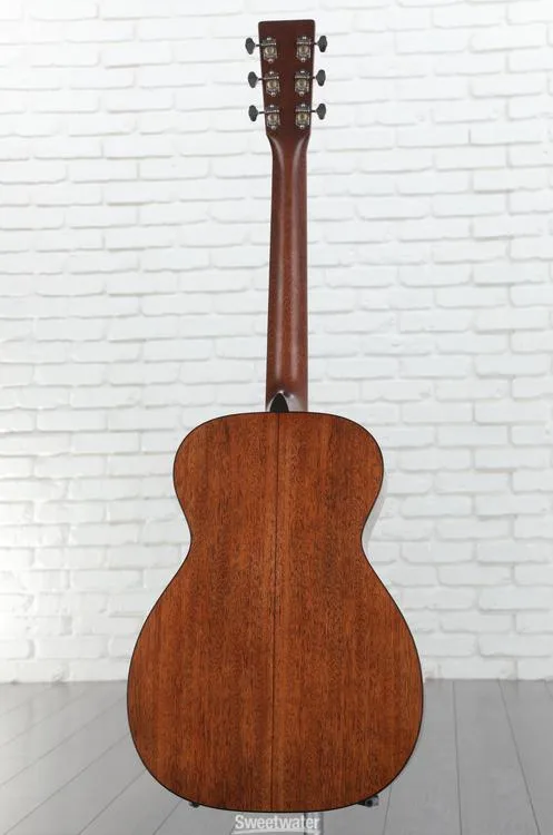  Martin 0-18 Acoustic Guitar - Natural