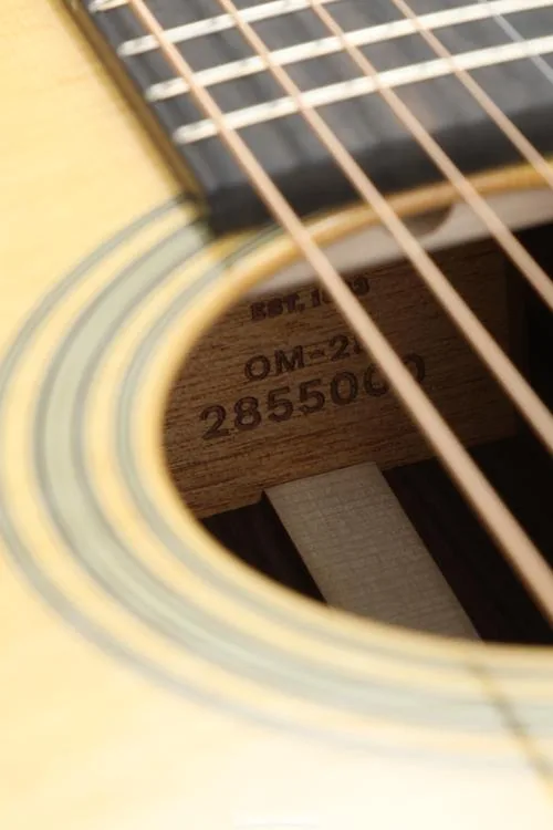  Martin OM-28 Acoustic Guitar - Natural with Rosewood