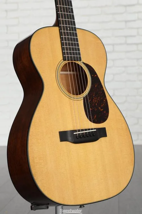 Martin 0-18 Acoustic Guitar - Natural Used