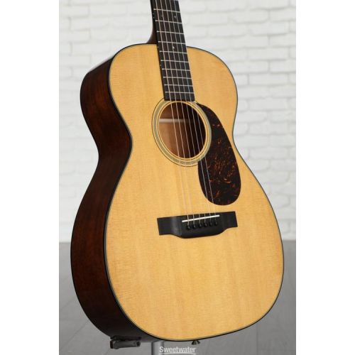  Martin 0-18 Acoustic Guitar - Natural Used