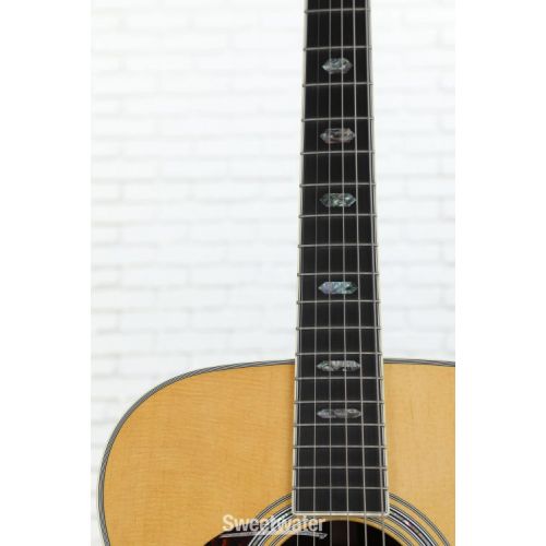  Martin J-40 Jumbo Left-Handed Acoustic Guitar - Natural