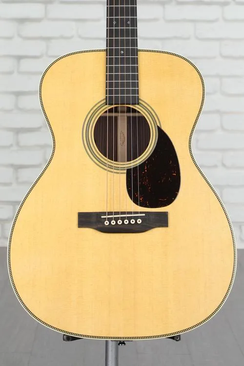  Martin OM-28E Acoustic-electric Guitar - Natural Demo