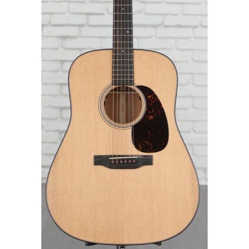  Martin D-18E Modern Deluxe Acoustic-electric Guitar - Natural