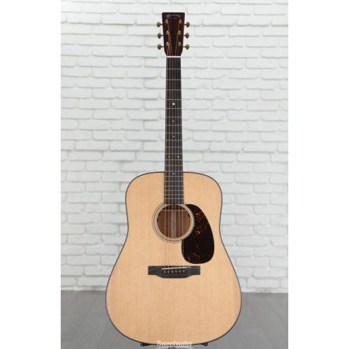  Martin D-18E Modern Deluxe Acoustic-electric Guitar - Natural