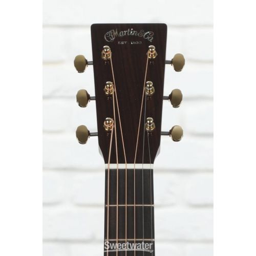  Martin 000-18 Modern Deluxe Acoustic Guitar - Natural