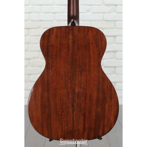  Martin 000-18 Modern Deluxe Acoustic Guitar - Natural