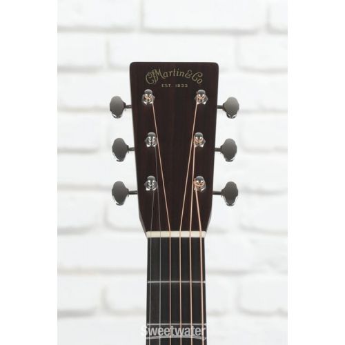  Martin 00-28 Left-Handed Acoustic Guitar - Natural