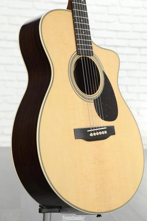 Martin SC-28E Acoustic-electric Guitar with Fishman Aura VT Blend Electronics - Aged Natural Demo