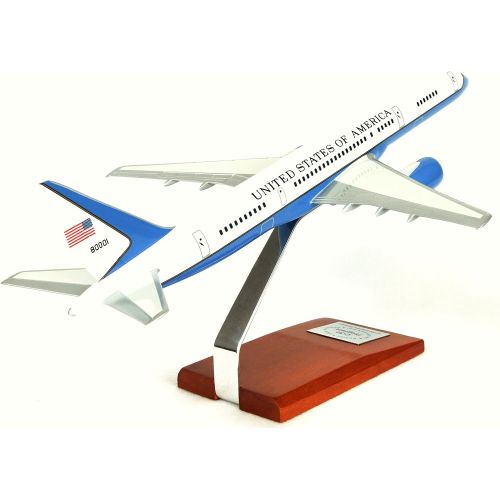  Mastercraft Collection, LLC Mastercraft Collection Boeing 757-200 C-32A VIP Model Scale: 1100