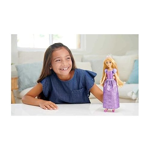 마텔 Mattel Disney Princess Toys, Rapunzel Fashion Doll, Sparkling Look with Blonde Hair, Blue Eyes & Tiara Accessory, Inspired by the Movie Tangled