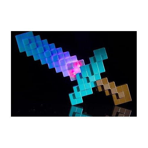 마텔 Mattel Minecraft Enchanted Diamond Sword with Lights & Sounds. Life-Size Role-Play Toy & Costume Accessory