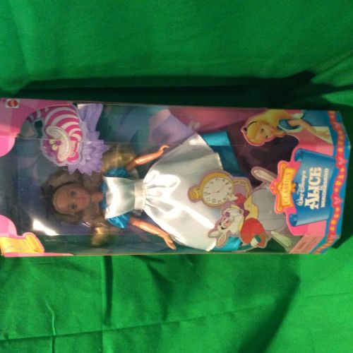 마텔 Mattel Toys 21933 Disney Classics Walt Disneys Alice in Wonderland Barbie Doll