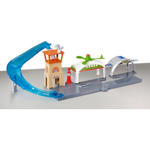 마텔 Mattel Disney Planes Propwash Junction Airport Playset