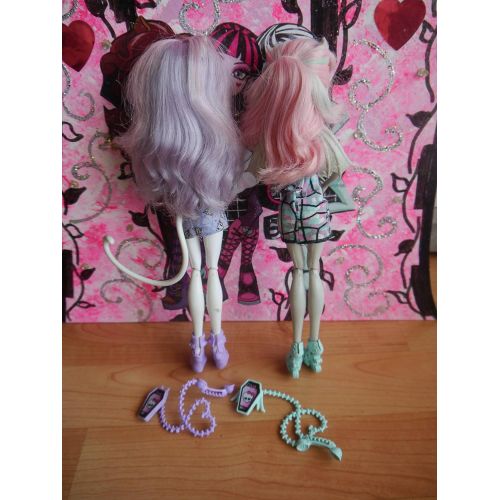 마텔 Mattel Monster High Ghoul Chat Doll 2-Pack Rochelle Goyle & Catrine DeMew
