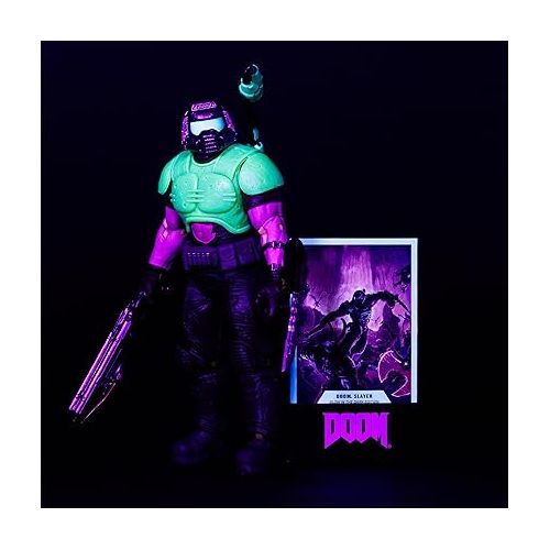 맥팔레인토이즈 McFarlane Toys - Doom Slayer Classic Glow in The Dark Edition, 7in Action Figure, Gold Label, Amazon Exclusive