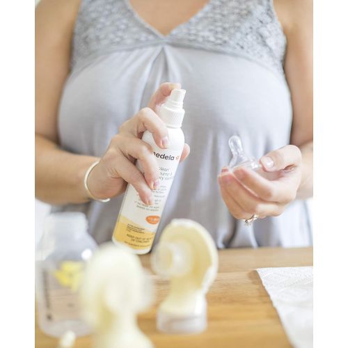 메델라 [아마존베스트]Medela Quick Clean Breast Pump and Accessory Sanitizer Spray, 8 fluid ounce bottle, Eliminates 99.9% of Bacteria and Viruses with a Safe, No-Rinse Solution