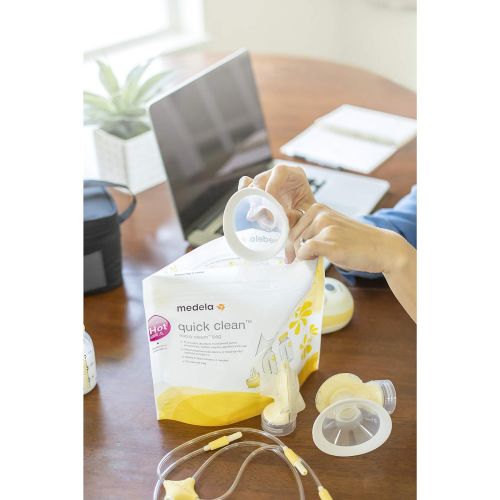 메델라 Medela Quick Clean Micro-Steam Bags, 12Count Sterilizing Bags for Bottles & Breast Pump Parts, Eliminates 99.9% of Common Bacteria & Germs, Disinfects Most Breastpump Accessories