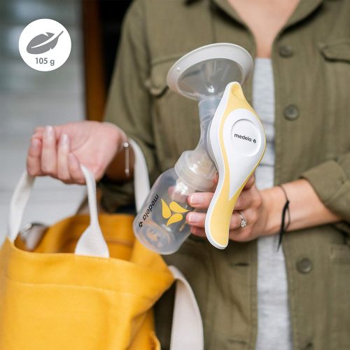 메델라 New Medela Harmony Manual Breast Pump, Single Hand Breastpump with Flex Breast Shields for More Comfort and Expressing More Milk