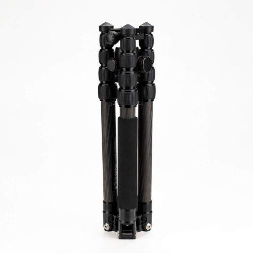  Mefoto MeFOTO Classic Carbon Fiber Globetrotter Travel TripodMonopod Kit - Titanium (C2350Q2T)