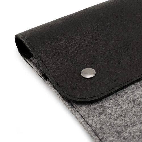  MegaGear Genuine Leather and Fleece Sleeve for 13.3