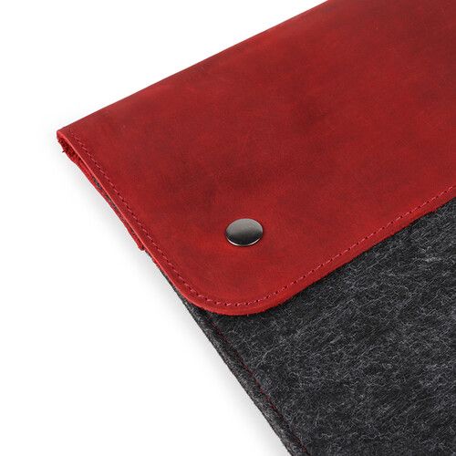  MegaGear Genuine Leather and Fleece Sleeve for 13.3