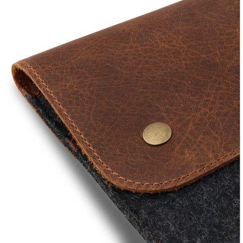  MegaGear Genuine Leather and Fleece Sleeve for 13.3