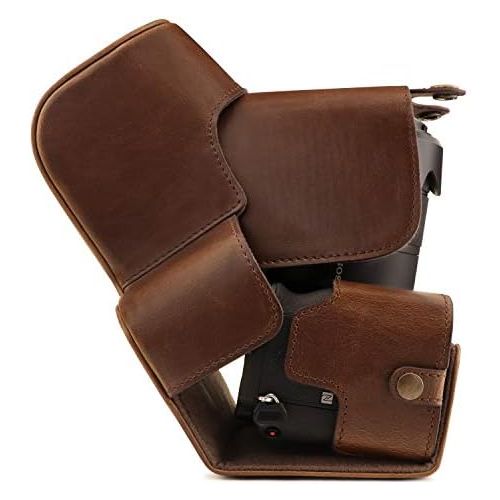  MegaGear Ever Ready Leather Camera Case Compatible with Sony Alpha A6600 (18-135mm)