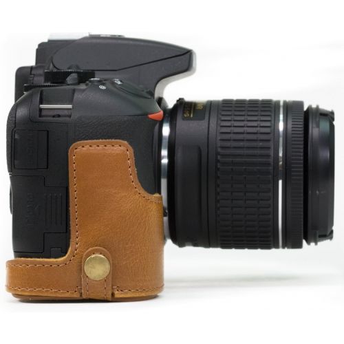  MegaGear Nikon D5600, D5500 Ever Ready Leather Camera Half Case and Strap, with Battery Access - Light Brown - MG1172