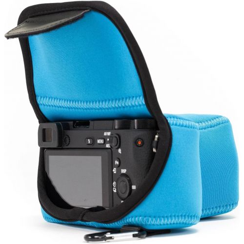  MegaGear MG1501 Sony Alpha A6400, A6500 (18-135mm) Ultra Light Neoprene Camera Case - Blue