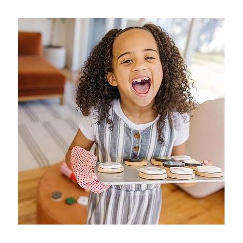  Melissa & Doug Slice and Bake Wooden Cookie Play Food Set - Pretend Cookies And Baking Sheet, Wooden Play Food Set, Toy Baking Set For Kids Ages 3+