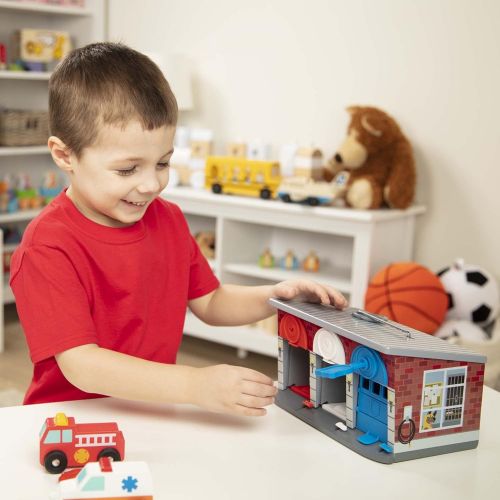  Melissa & Doug Keys & Cars Wooden Rescue Vehicle & Garage Toy (Emergency Vehicles, Color-Coded Keys, Great Gift for Girls and Boys - Best for 3, 4, 5 Year Olds and Up)