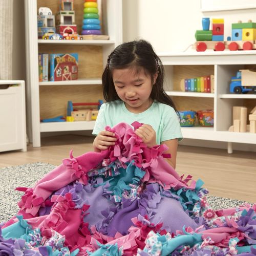  Melissa & Doug Flower Fleece Quilt