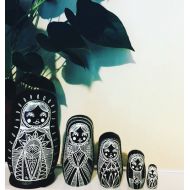 /MelissaBadman Russian Dolls, russian nesting dolls, matryoshka babushka dolls, dolls in dolls, Russian doll set, Russian doll gift, home decor set, dolls