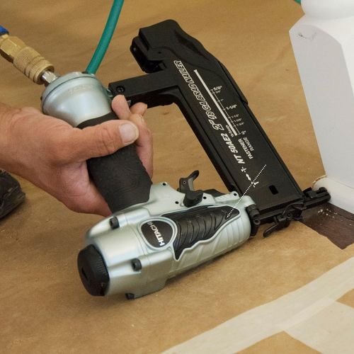  Metabo HPT Brad Nailer Kit, Pneumatic, 18 Gauge, 5/8-Inch up to 2-Inch Brad Nails, Tool-less Depth Adjustment, Selective Actuation Switch, 5-Year Warranty (NT50AE2)